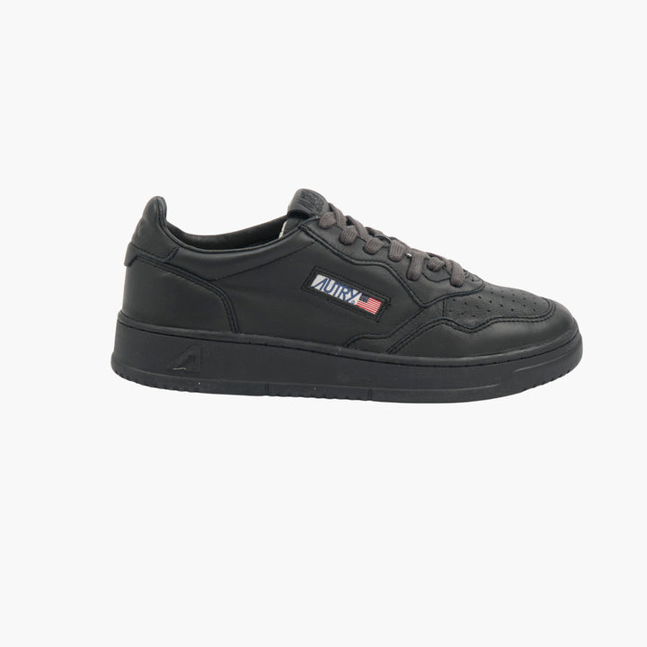 Sneakers AUTRY in pelle nera con logo esclusivo e dettaglio bandiera americana