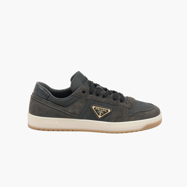 Sneakers PRADA grigio scuro-oro con logo