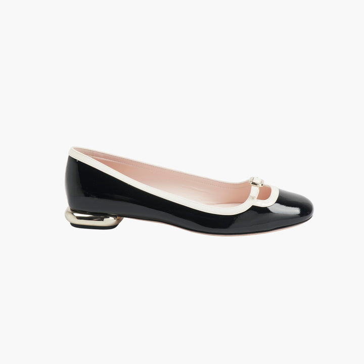 Roger Vivier Black Flat Shoes